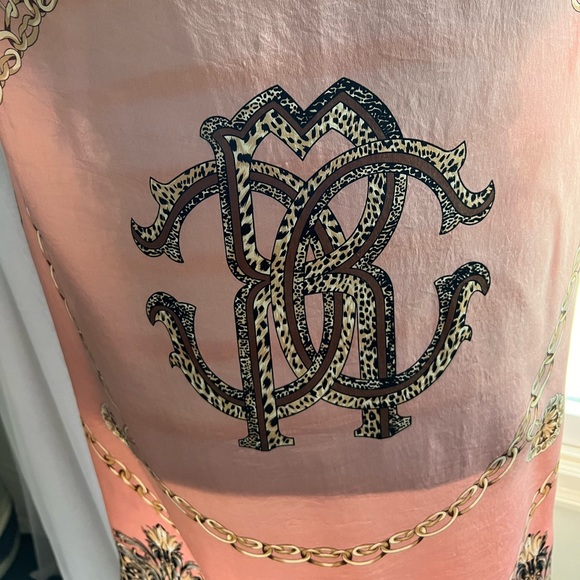 Roberto Cavalli Scarf. 100% Silk. Made in Italy. - Picture 13 of 16